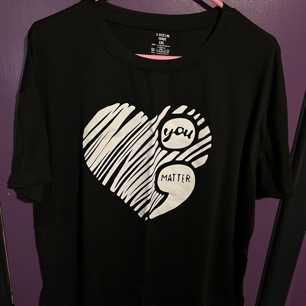 SHEIN Black and White Heart Graphic Tee